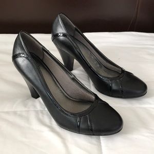 Life stride memory foam Black heels